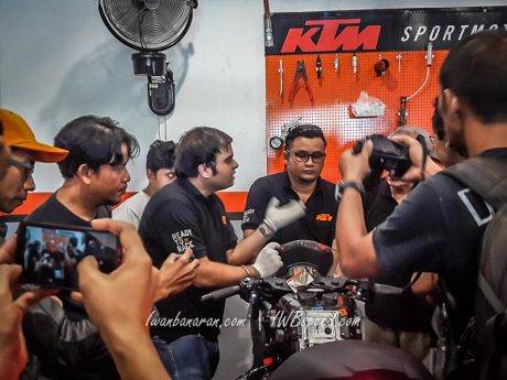 ktm_-3