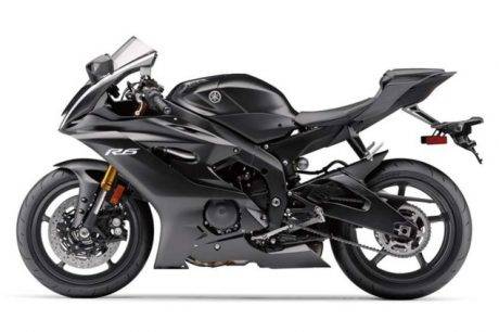 2017-yamaha-yzf-r6-low-res-01