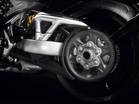ducati-xdiavel-s-san-diego-studio-action-30