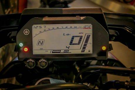 yamaha-mt10-10