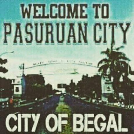 "Meme Pasuruan kota begal yang dibuat netizen..."
