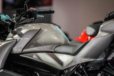 suzuki-gsx150r-3