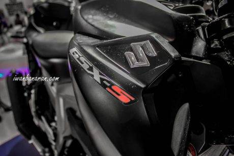 suzuki-gsx150r-33