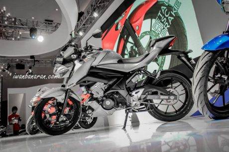 suzuki-gsx150r-35