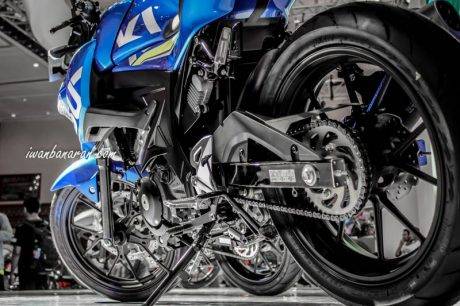 suzuki-gsx150r-39