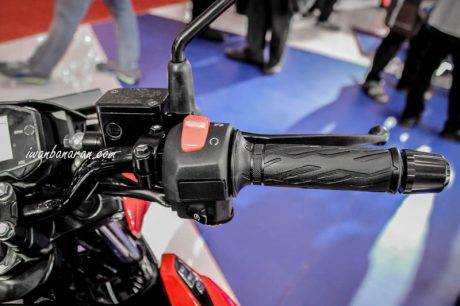 suzuki-gsx150r-53