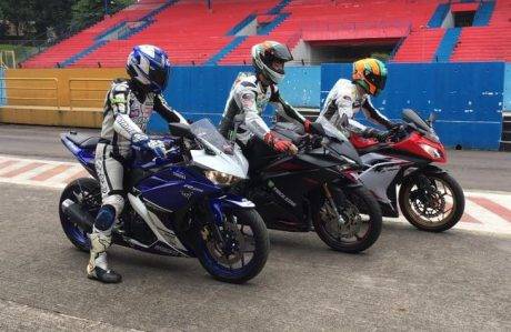 pebalap-trick-star-test-ride-cbr250rr-vs-ninja-250-vs-r25-3