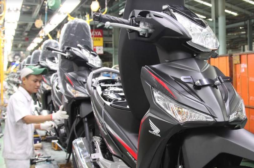 Honda segarkan tampilan Supra X-125 FI…..waahhh, ada hitam doff kangbro !!