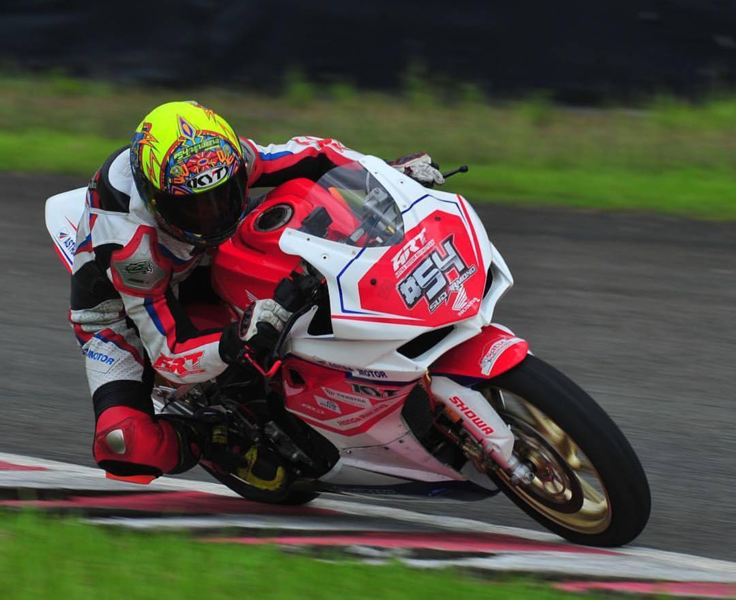 IRS 250 : Honda CBR250RR juara ditangan Sudharmono !