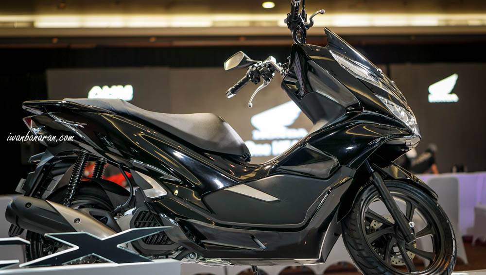 Foto : Inilah sosok Honda new PCX 150 warna gold dan hitam, makin mumet !
