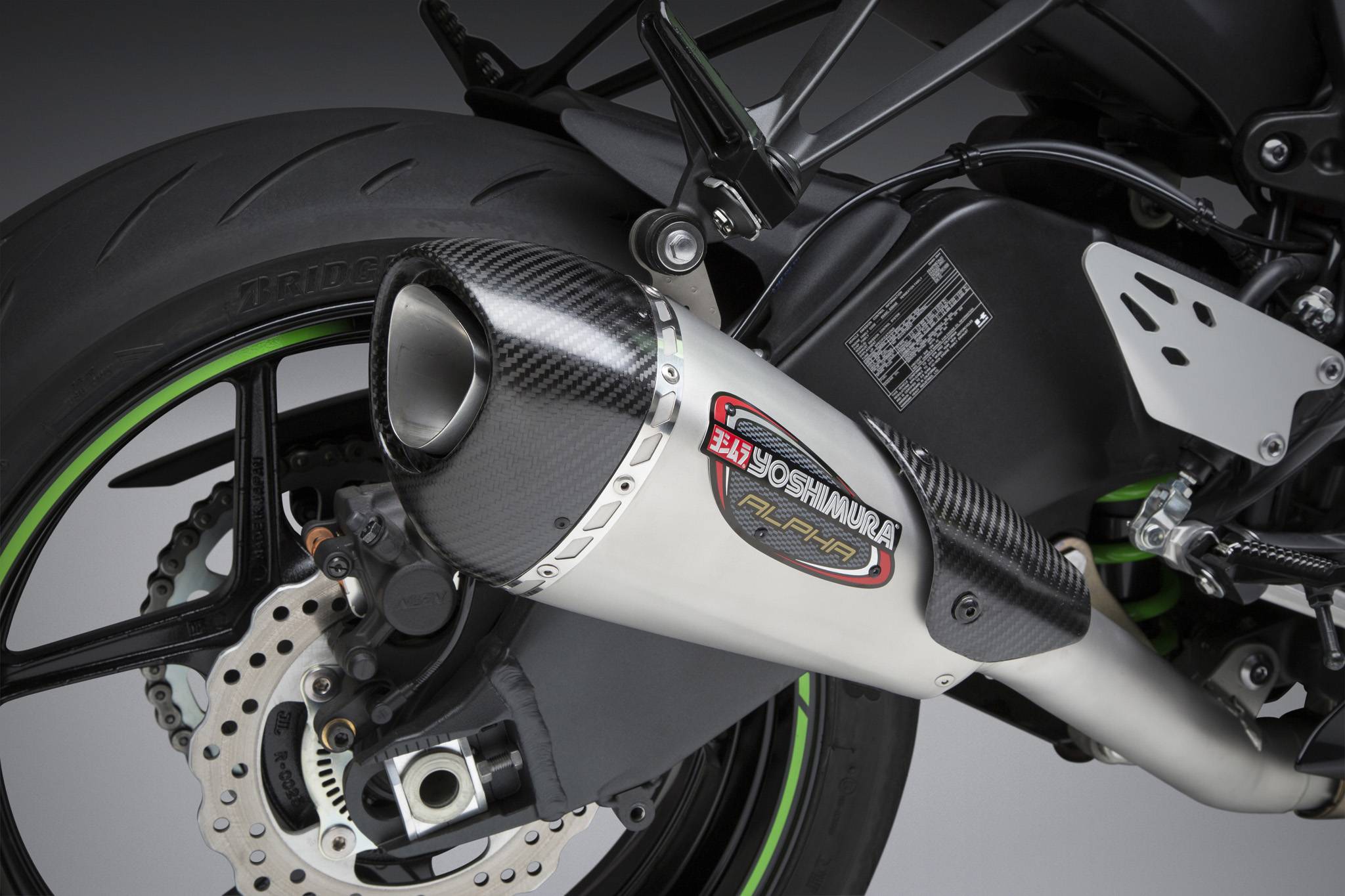 Yoshimura rilis knalpot racing Kawasaki ZX-6R full system, pulen cak !