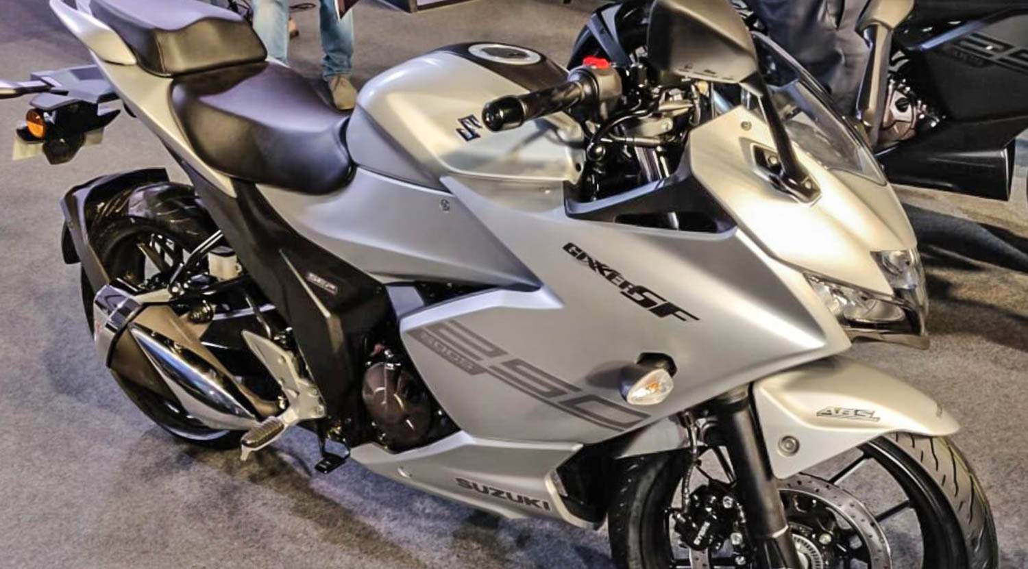 Breaking news : Suzuki resmi rilis New GIXXER 250, harga 35 jutaan !!