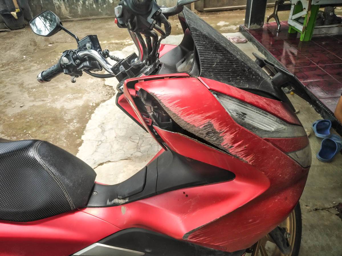 Honda PCX 150 hancur karena dipepet dijalur Pantura, hati-hati cak !!