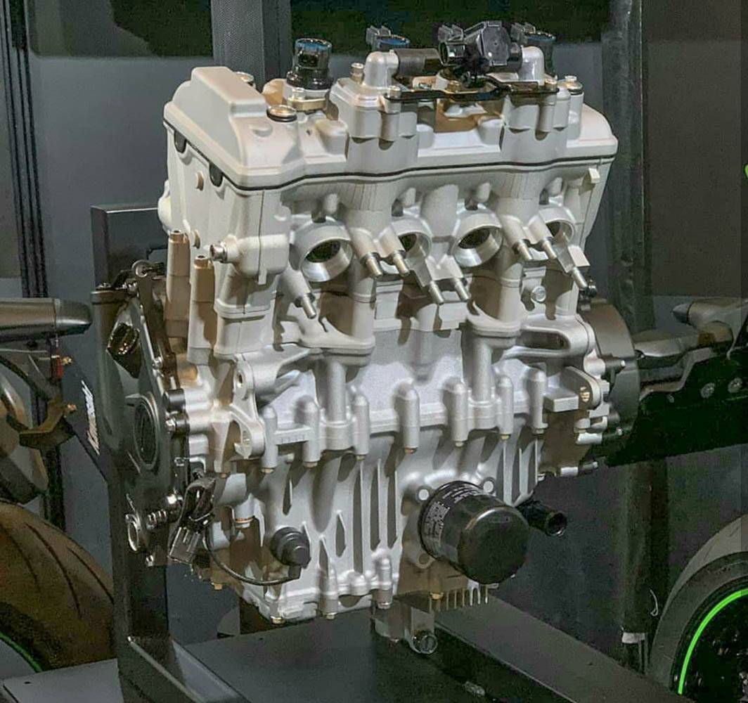 Terbongkar penampakan “gelondongan” mesin Kawasaki ZX25R, ampun padattt cakkkk !!!