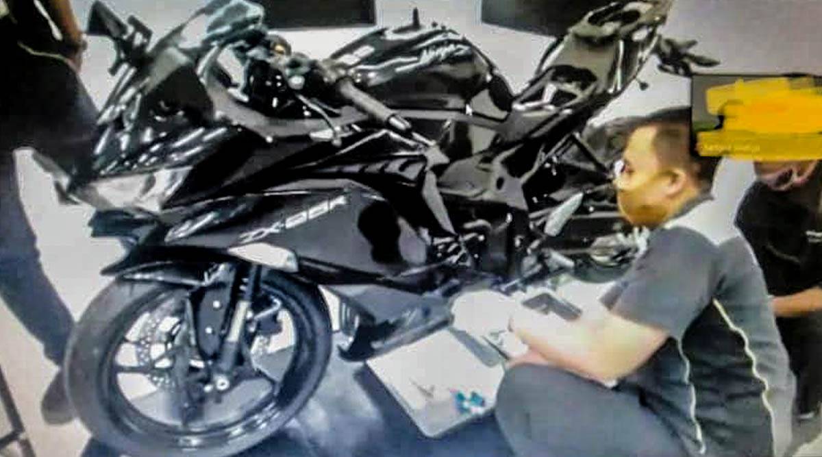 [BOCOR] Foto Mekanik Kawasaki lakukan training Ninja ZX25R, Fix rilis Juli !!