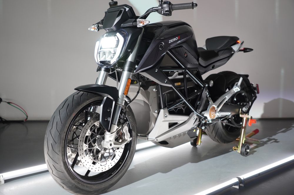 Zero Motorcycle rilis Zero SR 2022 gebrak dunia, motor listrik makin kencang euy !!