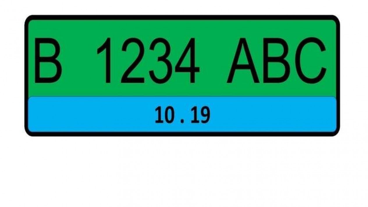 Lhooo, baru tahu ada plat nomer warna hijau…apa maksudnya ?