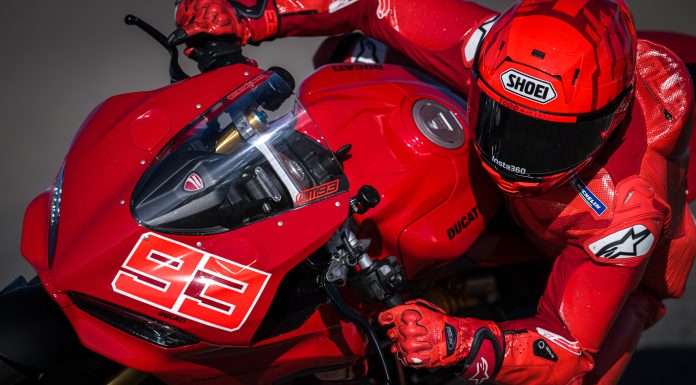 Bos Ducati blak-blakan….” Panigale V2 yang dijajal Marquez adalah versi Jalan Raya !!”