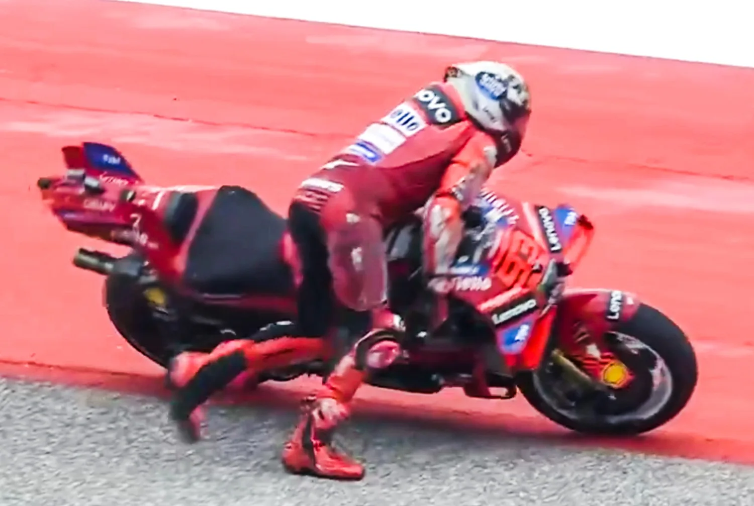 Celakaaa….Marc Marquez terancam Penalti ???