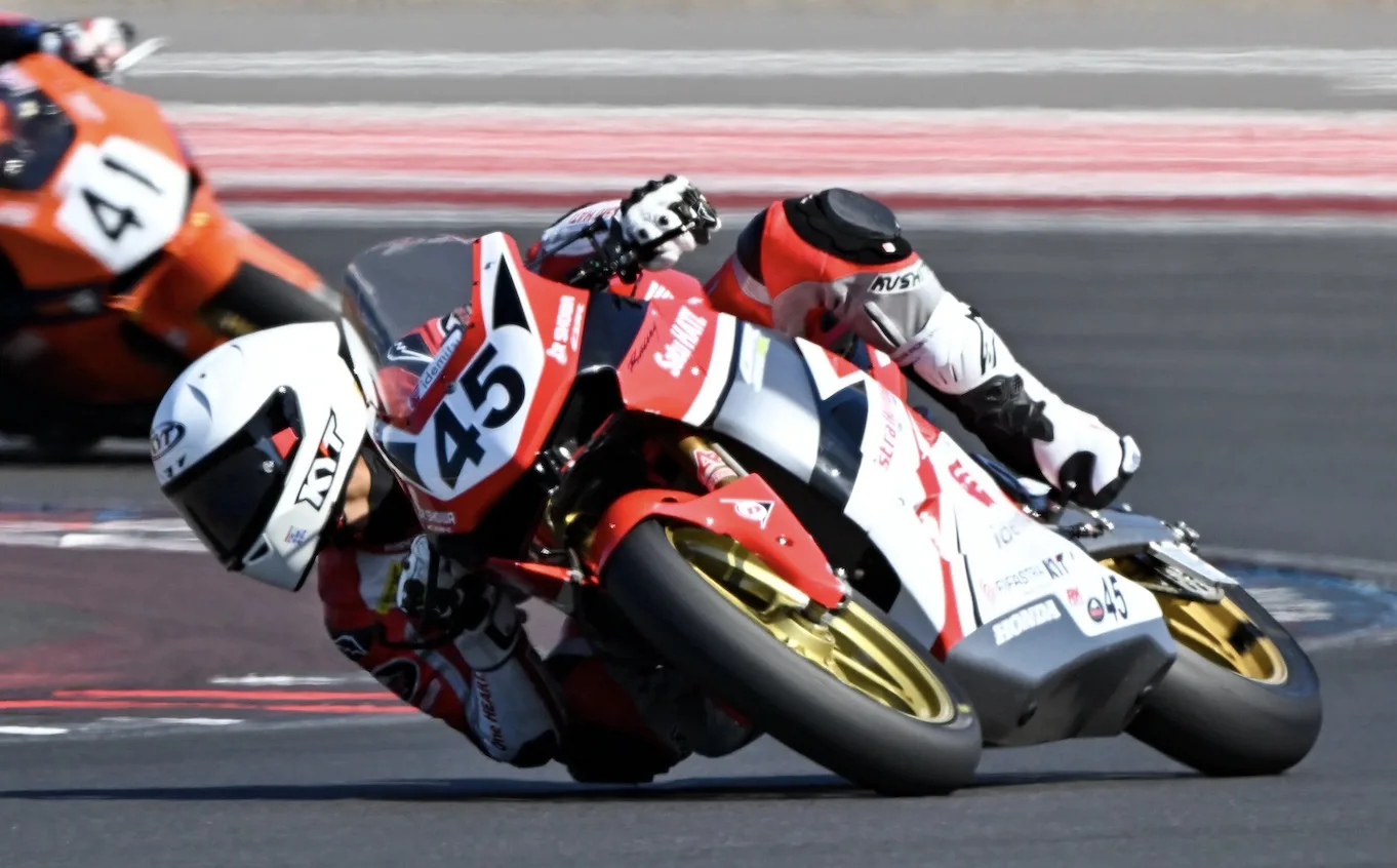 ARRC Mandalika 2026: AHRT Ngamuk..Irfan Ardiansyah Juara AP250, Herjun Podium SS600!