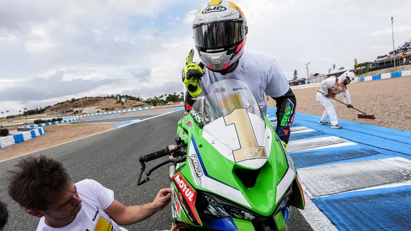 Kawasaki Ninja ZX6R unjuk Gigi…Xavi Artigas Sikat Gelar Juara Dunia WorldSPB 2026 !!