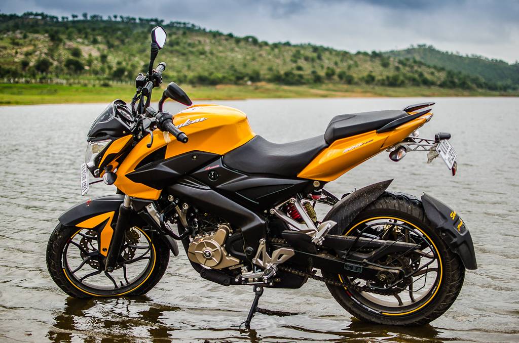 Bajaj pulsar. Bajaj Pulsar ns200. Мотоцикл Bajaj Pulsar 200 NS. Мотоцикл Баджадж Пульсар 200. Мотоцикл Пульсар НС 200.