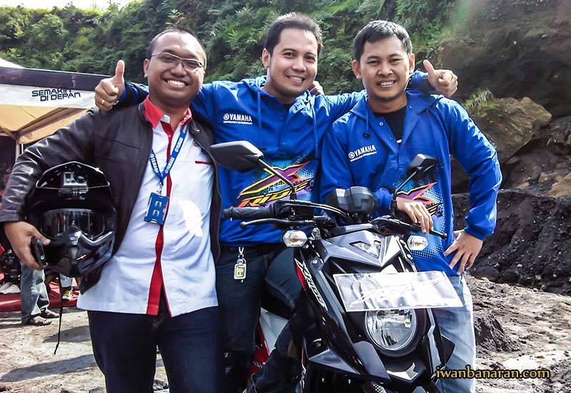 Kompak bersama bro Radit dan Pak Eko (Yamaha) saat turing X-Ride Merapi....