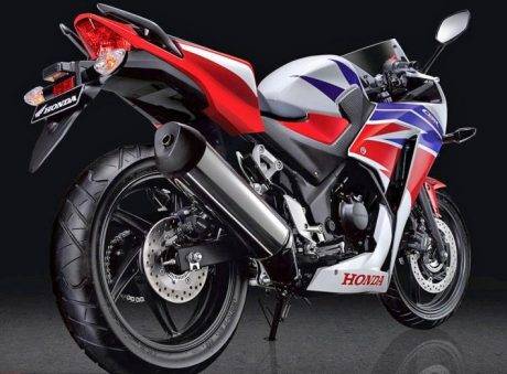 Honda-CBR250R-baru-tahun-2014-728x575