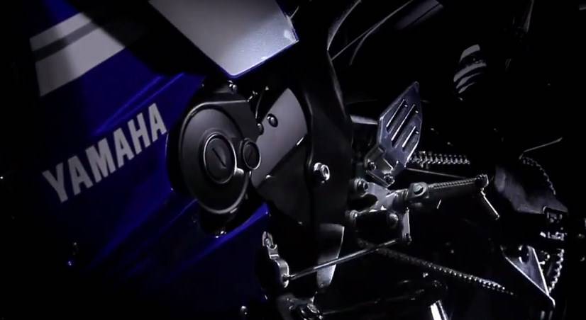 Keep cool & ride YZF R15 (12)