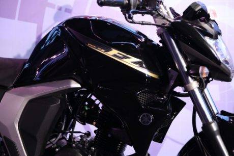 Yamaha_FZ_v2.0_looks_8749