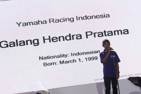 Galang Hendra di atas panggung perkenalan pebalap yang berkompetisi di Asia Road Racing Championship 2015