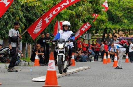 jamnas CB150R (2)