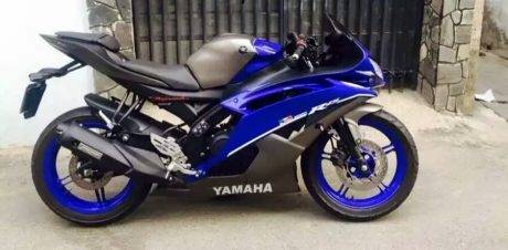 Yamaha-R15-modified-to-R6-b-900x444