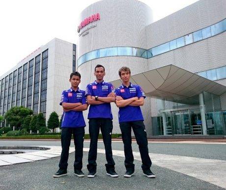 Galang Hendra - Imanuel Pratna - Sigit PD tiga rider Yamaha Factory Racing Indonesia team visiting YMC Head Office & Yamaha Communication Plaza di Iwata Jepang