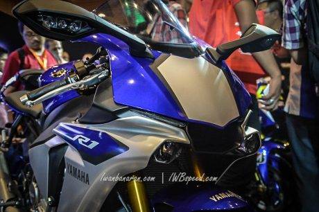 Yamaha R1-11