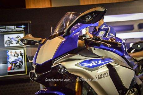 Yamaha R1-7-2