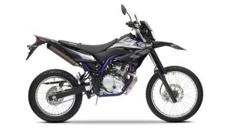 2014-Yamaha-WR125R-EU-Yamaha-Black-Studio-002