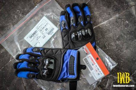 Yamaha Glove (1)