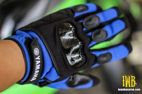 Yamaha Glove (5)