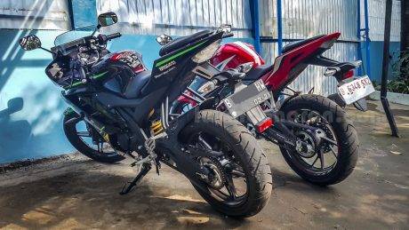 honda all new CBR150R vs Yamaha R15 (15)