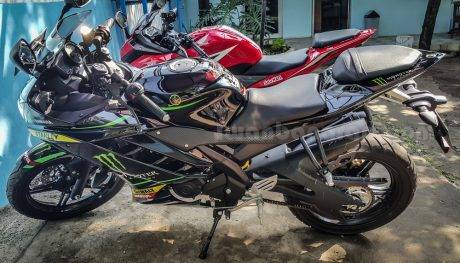 honda all new CBR150R vs Yamaha R15 (7)