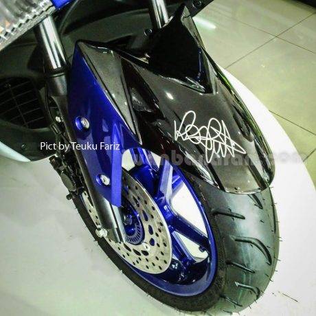 Yamaha NMax 150 versi Movistar Motogp (2)