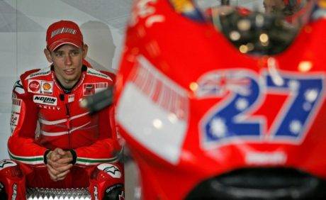 56660-ducati-tidak-ada-motor-keempat-untuk-casey-stoner-1