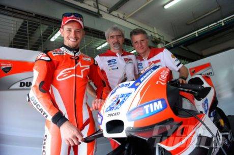 Casey-Stoner-Ducati-test-2-590x393