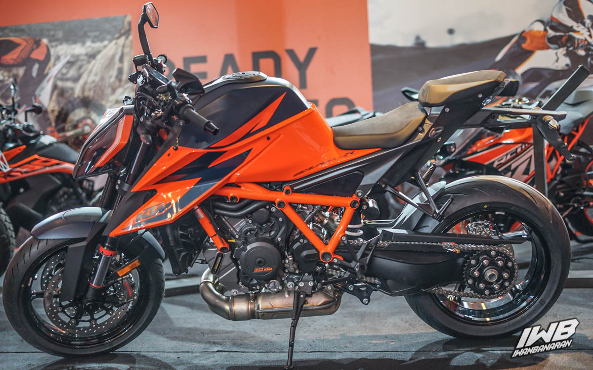 KTM 1290 super Duke r Blueprints