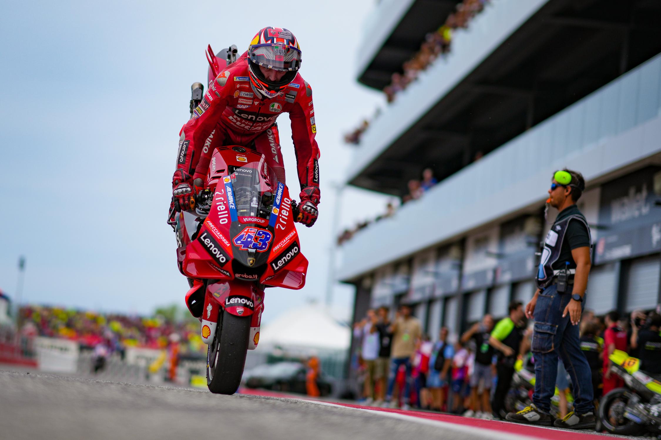 Tsuda's GSX-RR in flames!, 2022 #JapaneseGP